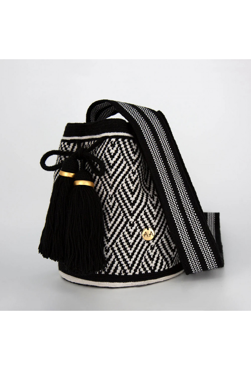 Escama M Black/Beige